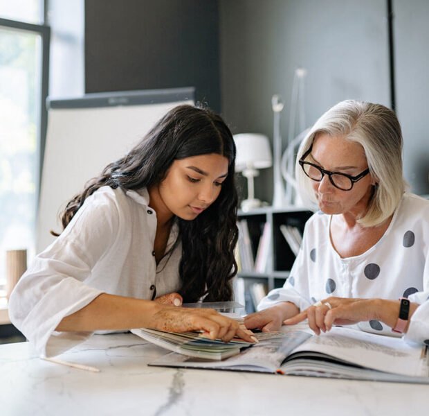 img-slide4 img-slide4