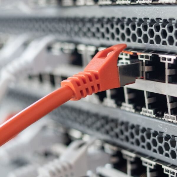 working-network-hardware-in-data-center-2023-11-27-05-02-59-utc